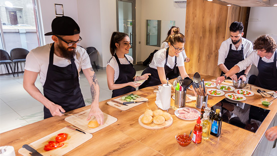 Cursos conversacionales de inglés en Bogotá para empresarios y comunicación profesional